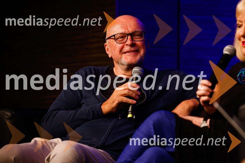  Miha Mazzini, pisatelj, kolumnist, scenaristMiha Mazzini: Osebno, predstavitev knjige v Cankarjevem domu