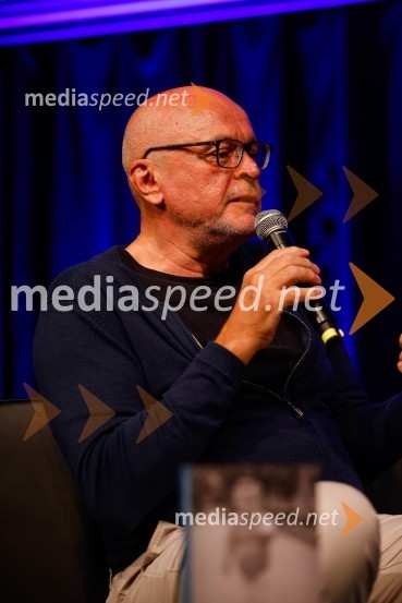  Miha Mazzini, pisatelj, kolumnist, scenaristMiha Mazzini: Osebno, predstavitev knjige v Cankarjevem domu