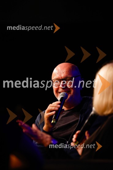  Miha Mazzini, pisatelj, kolumnist, scenaristMiha Mazzini: Osebno, predstavitev knjige v Cankarjevem domu