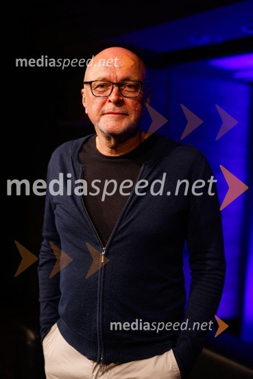  Miha Mazzini, pisatelj, kolumnist, scenaristMiha Mazzini: Osebno, predstavitev knjige v Cankarjevem domu