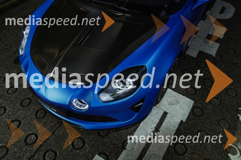 Alpine A110 R: R kot radikalna!