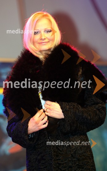 Antonija Novak, zmagovalka izbora Naj slovenska gospa 2006Razglasitev Slovenca leta 2005 Nedeljskega dnevnika