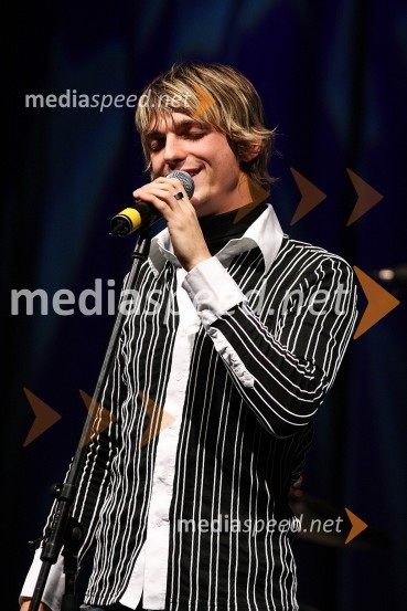 Rok Kosmač, pevecPoglej me, drugi dobrodelni koncert za nakup mamografa