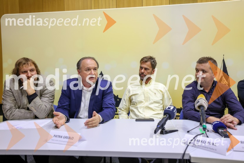  Gregor Stermecki, urednik, Radio Maribor;  Patrik Greblo, dirigent;  Darko Pukl, glavni urednik, Radio Si;  Robert Levstek,  odgovorni urednik Radia Maribor, moderator prireditevFrišno/Fresh kmalu že drugič na odru SNG Maribor