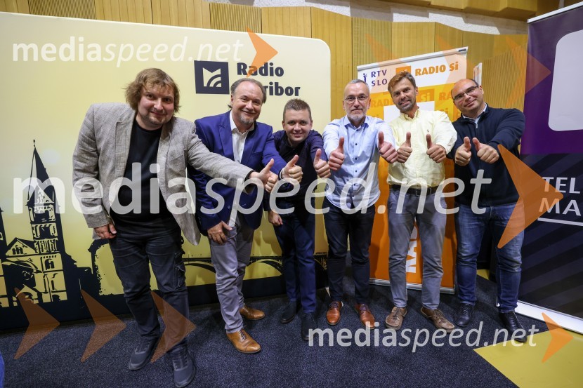  Gregor Stermecki, urednik, Radio Maribor;  Patrik Greblo, dirigent;  Robert Levstek,  odgovorni urednik Radia Maribor, moderator prireditev;  Tomaž  Karat, glavni urednik, TV Maribor;  Darko Pukl, glavni urednik, Radio Si;  Matej Žunkovič, v. d. vodje Regionalnega RTV-centra MariborFrišno/Fresh kmalu že drugič na odru SNG Maribor
