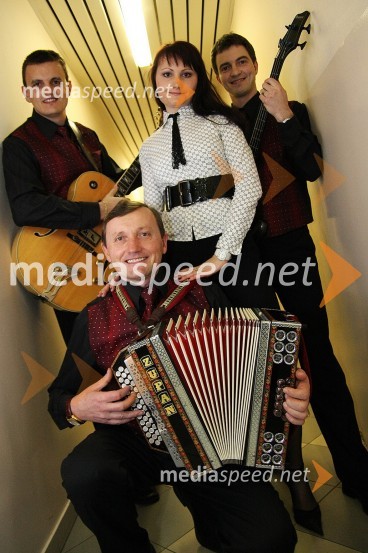 Ansambel FrančičPoglej me, drugi dobrodelni koncert za nakup mamografa