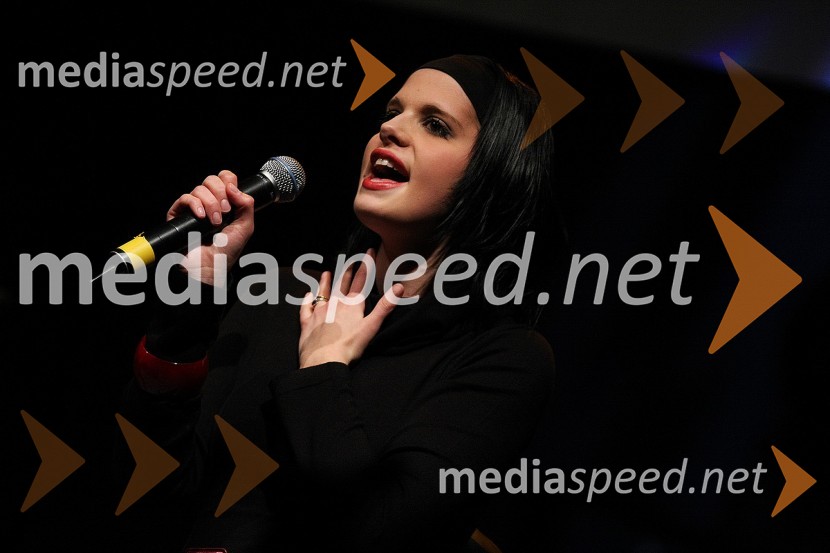 Maruša, pevkaPoglej me, drugi dobrodelni koncert za nakup mamografa