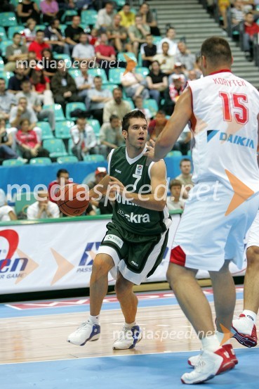 Sani Bečirovič, košarkarKošarka Poljska-Slovenija 2004