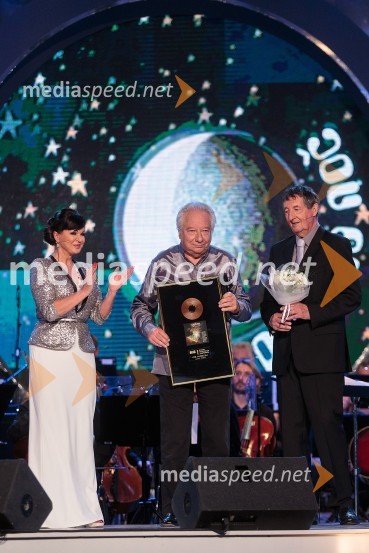  Miša Molk, televizijska voditeljica in urednica;  Jure Robežnik, skladatelj;  Janez  Čuček, voditeljUmrl je Jure Robežnik, velikan slovenske glasbe