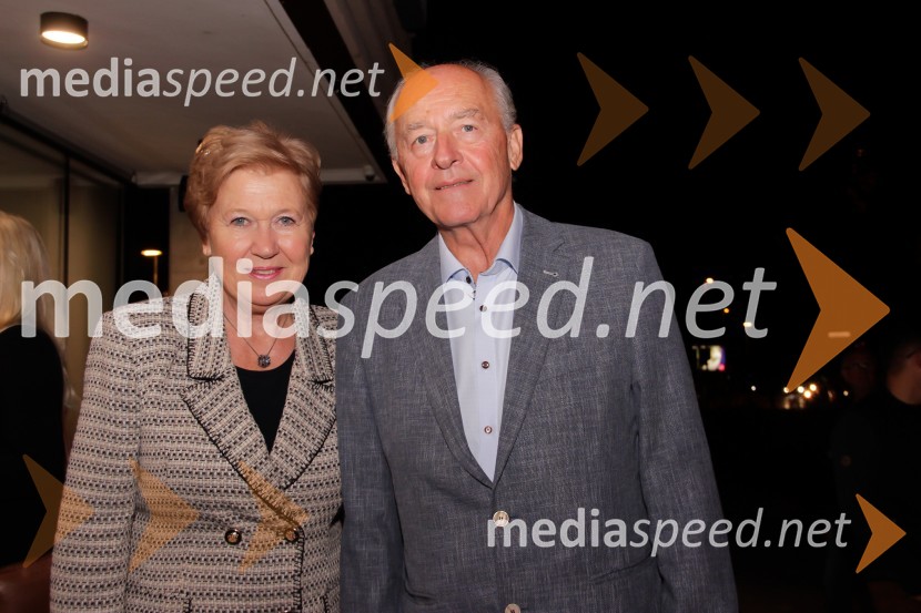  Alenka Maher;  Iztok Valič, igralecStrast, dojenček in rompompom, premiera stand-upa Vida Valiča