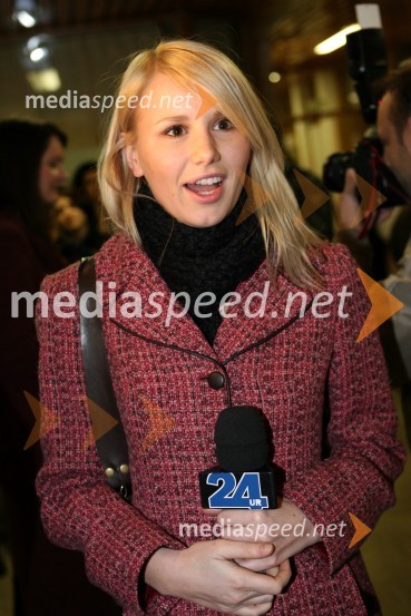 Nina Vidovič, novinarka Pop tvRazglasitev Slovenca leta 2005 Nedeljskega dnevnika