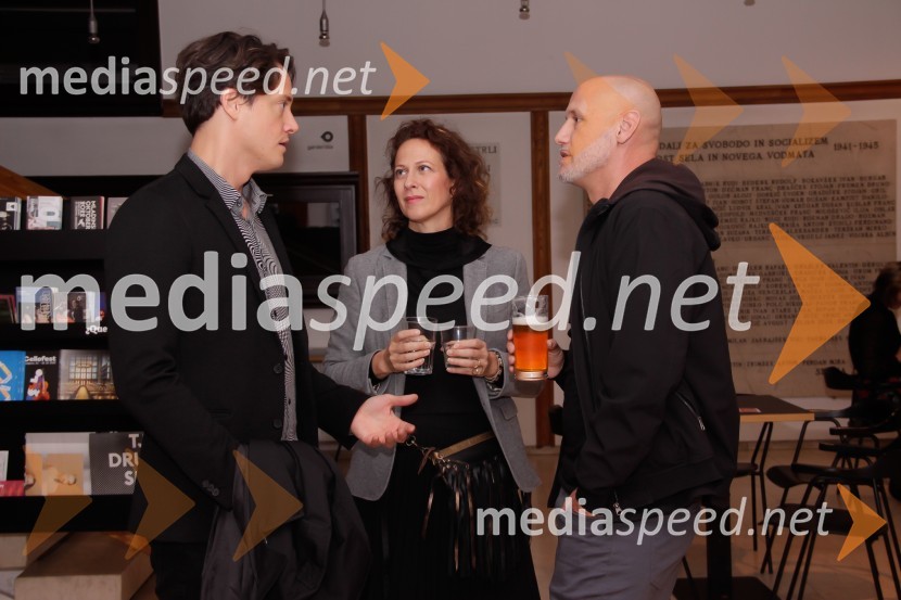  Domen Valič, igralec;  Nika Veger, lepotna blogerka;  Peter Poles, televizijski voditeljStrast, dojenček in rompompom, premiera stand-upa Vida Valiča