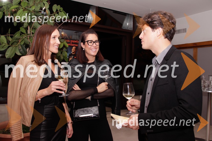  ... ;  ... ;  Domen Valič, igralecStrast, dojenček in rompompom, premiera stand-upa Vida Valiča