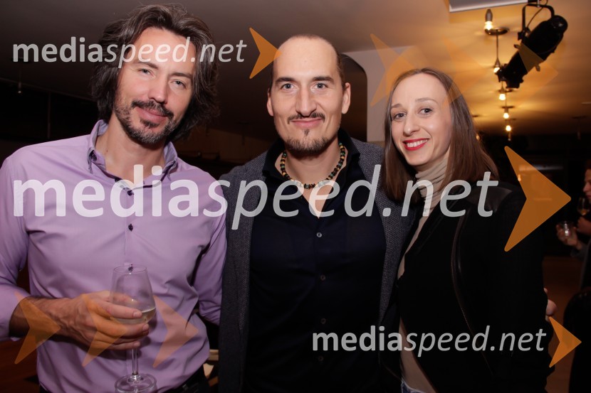  ... ;  Vid  Valič, stand-up komik, voditelj;  ... Strast, dojenček in rompompom, premiera stand-upa Vida Valiča