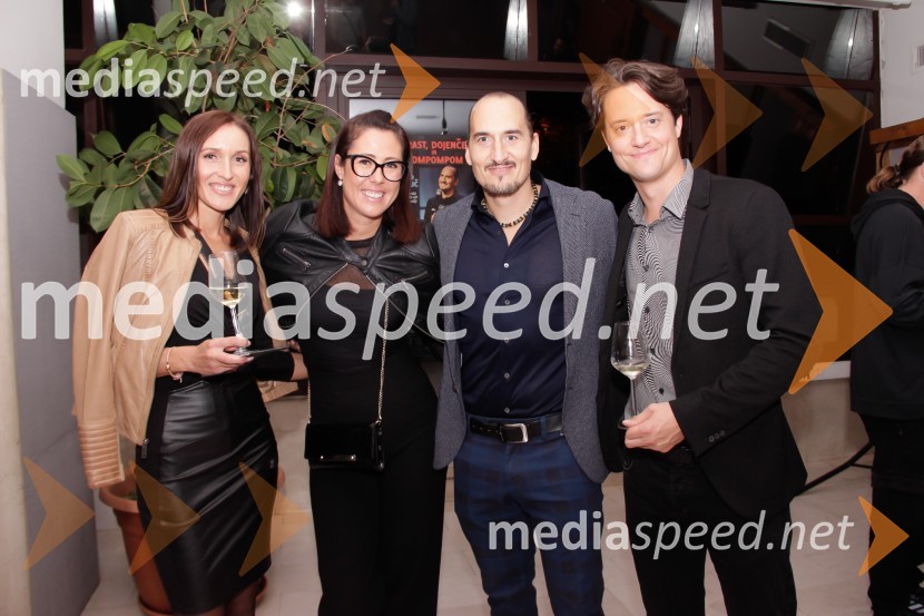  ... ;  ... ;  Vid  Valič, stand-up komik, voditelj;  Domen Valič, igralecStrast, dojenček in rompompom, premiera stand-upa Vida Valiča