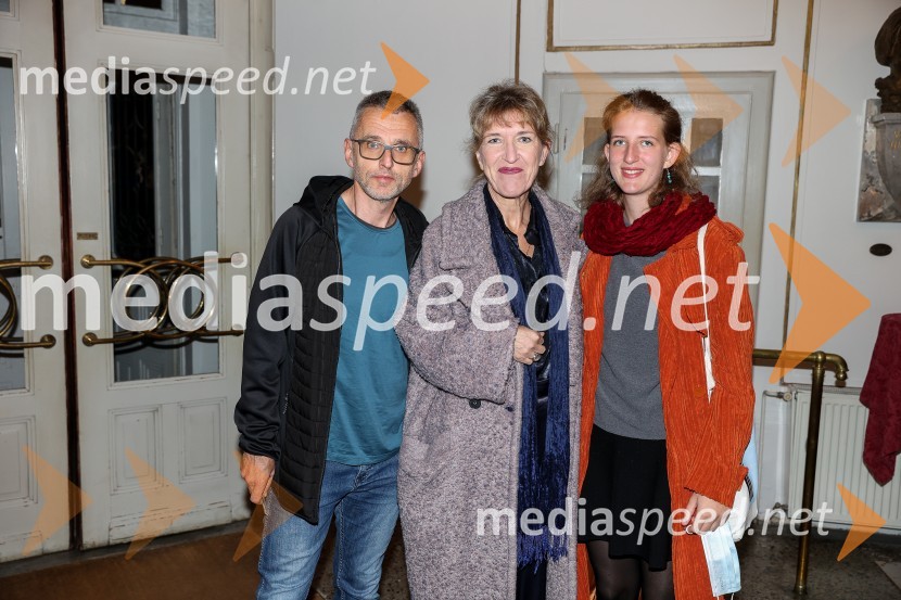  Aleš Pavlin, producent;  Vesna Jurca Tadel, ravnateljice SNG Drama Ljubljana;  Alma Kristina TadelKoncert Orion v spomin Juretu Robežniku