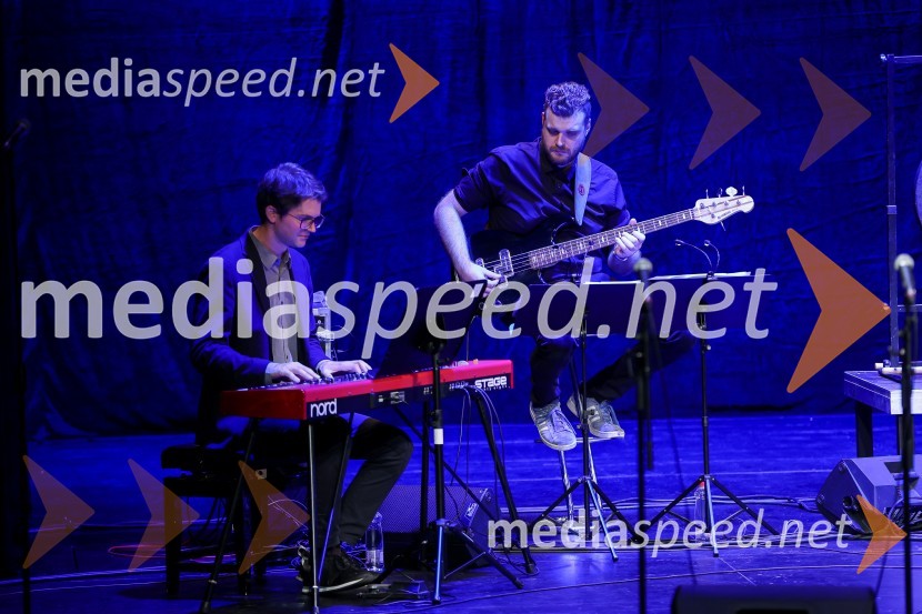  Gregor Ftičar, pianist;  Erik Čebokli, basistKoncert Orion v spomin Juretu Robežniku