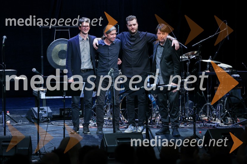  Gregor Ftičar, pianist;  Žiga Kožar, bobnar, ReCover;  Erik Čebokli, basist;  Tadej Tomšič, dirigent, saksofonistKoncert Orion v spomin Juretu Robežniku