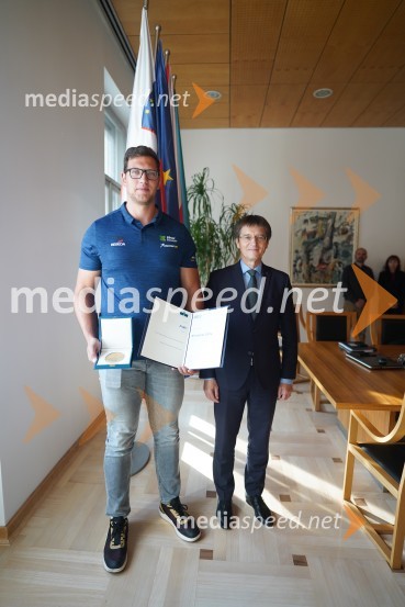  Kristjan Čeh, atlet; prof. dr. Zdravko Kačič, rektor Univerze v MariboruSprejem Kristjana Čeha na Univerzi v Mariboru