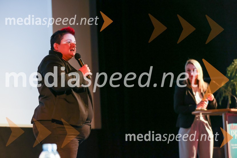  Martina Ipša, stand up komičarkaDanPR, dan odnosov z javnostmi