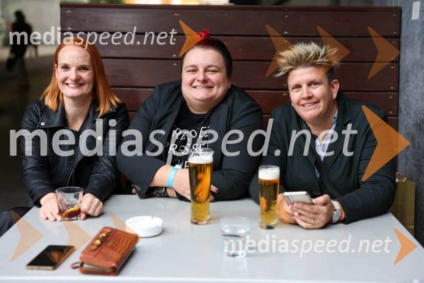  Petra Skrivarnik, marketing, HitRadio Center;  Martina Ipša, stand up komičarka;  Janja Zdolšek, direktorica Zavoda za kulturo Maribor - standupsi.comDanPR, dan odnosov z javnostmi