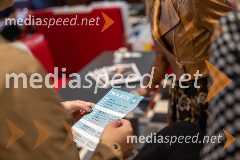 DanPR, dan odnosov z javnostmi