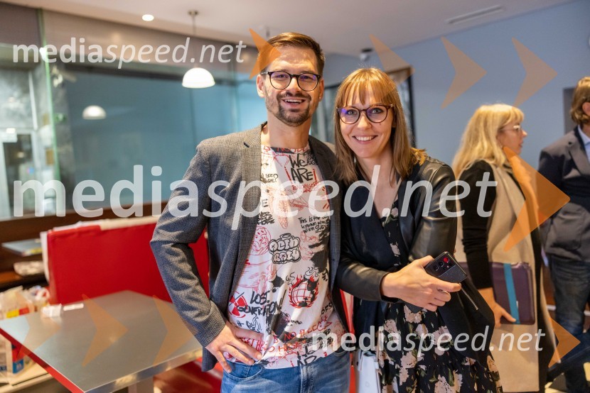  Tadej Premk, direktor izobraževanj, Marketing magazin;  Mateja Repovž, direktorica izobraževanj na Marketing Magazinu in direktorica LSPR (Londonska šola za odnose z javnostmi)DanPR, dan odnosov z javnostmi