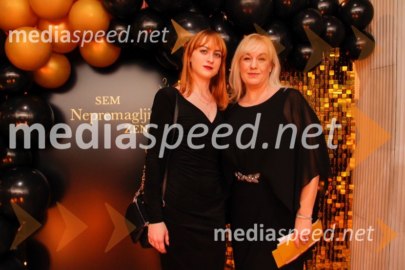  Neli Iskra;  Alenka Kesar, avtorica knjige Druga žena, agencija AdremaNepremagljiva ženska 2022 je Valerija Čarman