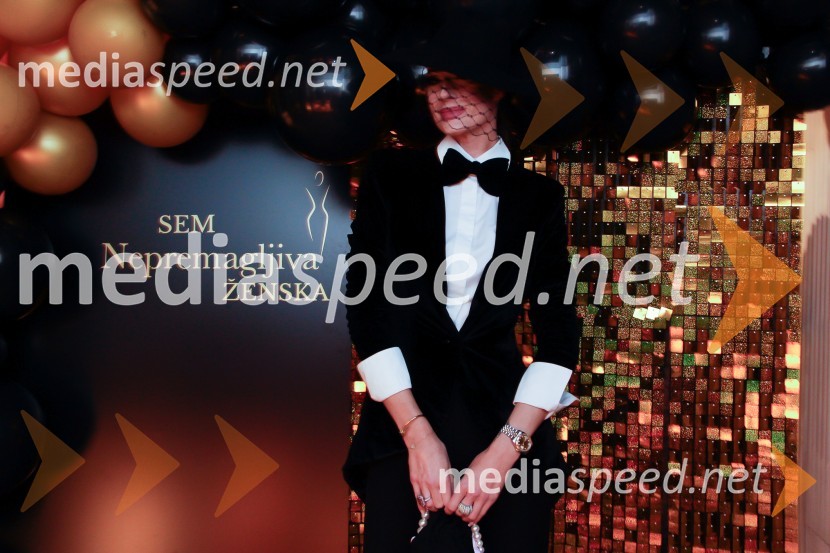 Nepremagljiva ženska 2022 je Valerija Čarman