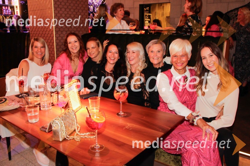  ... ;  Regina Kogoj, pevka;  ... ;  ... ;  ... ;  Valerija Čarman, Nepremagljiva ženska 2022;  Barbra Drnač, plesalka;  ... Nepremagljiva ženska 2022 je Valerija Čarman