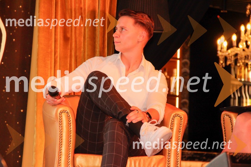  Katarina BogatajNepremagljiva ženska 2022 je Valerija Čarman