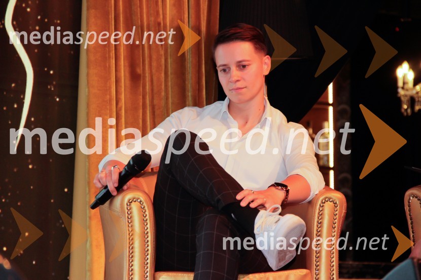  Katarina BogatajNepremagljiva ženska 2022 je Valerija Čarman