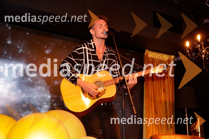  Žan Serčič, glasbenikNepremagljiva ženska 2022 je Valerija Čarman