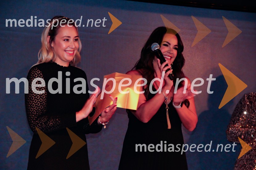  Andreja  Freyer, novinarka;  Rebeka Dremelj, pevkaNepremagljiva ženska 2022 je Valerija Čarman