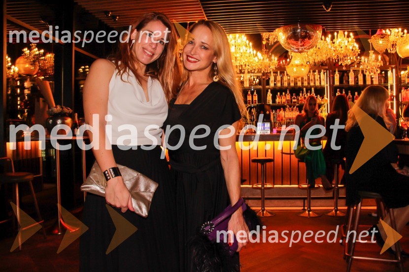  ... ;  Martina Vrhovnik, vizažistkaNepremagljiva ženska 2022 je Valerija Čarman