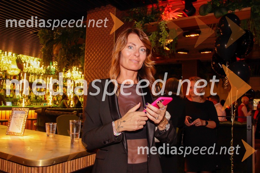 Nepremagljiva ženska 2022 je Valerija Čarman