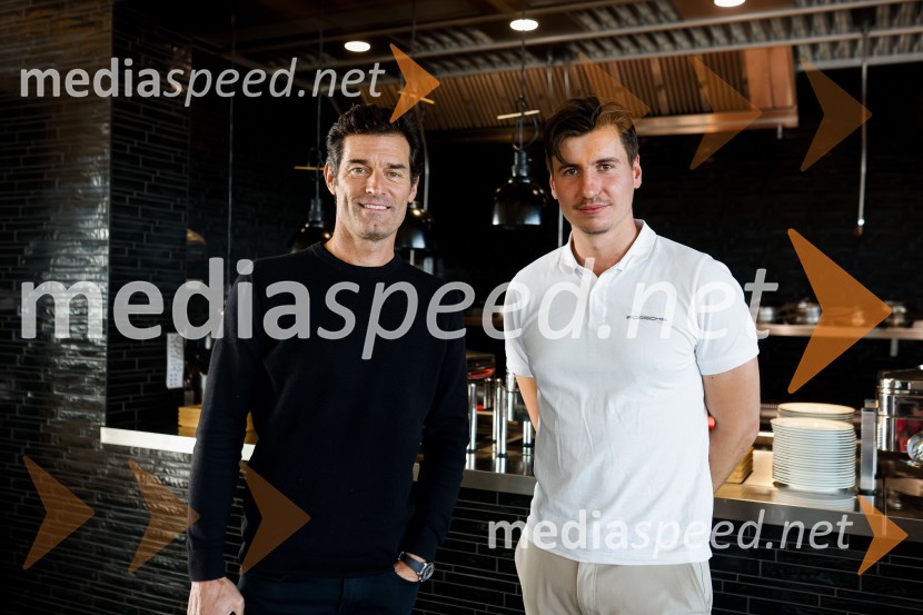  Mark Webber, nekdanji voznik Formule 1;  ... Mark Webber, nekdanji voznik F1 in Nika Zupanc, slovenska industrijska oblikovalka na novinarski konferenci Wild at Heart