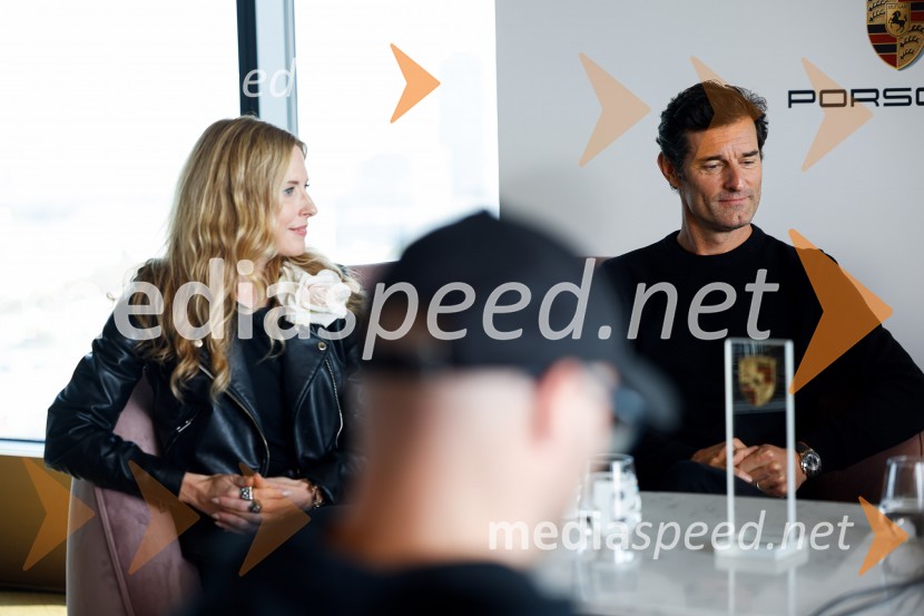  Nika Zupanc, ambasadorka, Porsche;  Mark Webber, nekdanji voznik Formule 1Mark Webber, nekdanji voznik F1 in Nika Zupanc, slovenska industrijska oblikovalka na novinarski konferenci Wild at Heart