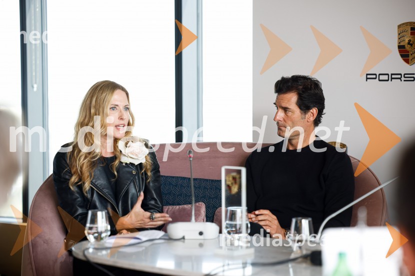  Nika Zupanc, ambasadorka, Porsche;  Mark Webber, nekdanji voznik Formule 1Mark Webber, nekdanji voznik F1 in Nika Zupanc, slovenska industrijska oblikovalka na novinarski konferenci Wild at Heart