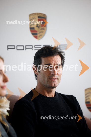  Mark Webber, nekdanji voznik Formule 1Mark Webber, nekdanji voznik F1 in Nika Zupanc, slovenska industrijska oblikovalka na novinarski konferenci Wild at Heart