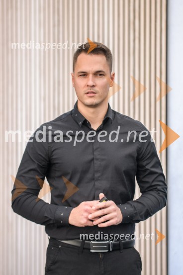  Sebastijan Kos, produktni specialist, Mercedes BenzPredstavitev tretje generacije Mercedes-Benz GLC