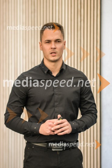  Sebastijan Kos, produktni specialist, Mercedes BenzPredstavitev tretje generacije Mercedes-Benz GLC