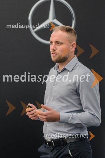  Tilen Lenarčič, produktni specialist, Mercedes BenzPredstavitev tretje generacije Mercedes-Benz GLC