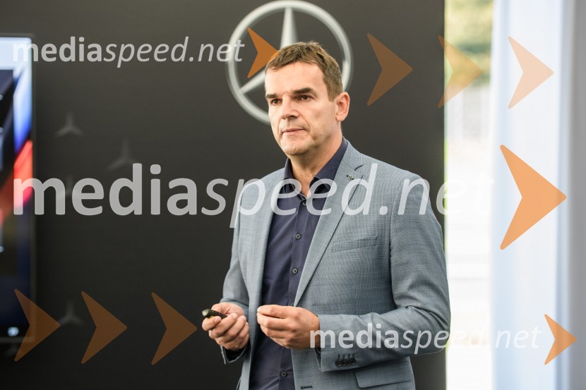  Boštjan Skok, vodja prodaje osebnih vozil, Mercedes BenzPredstavitev tretje generacije Mercedes-Benz GLC