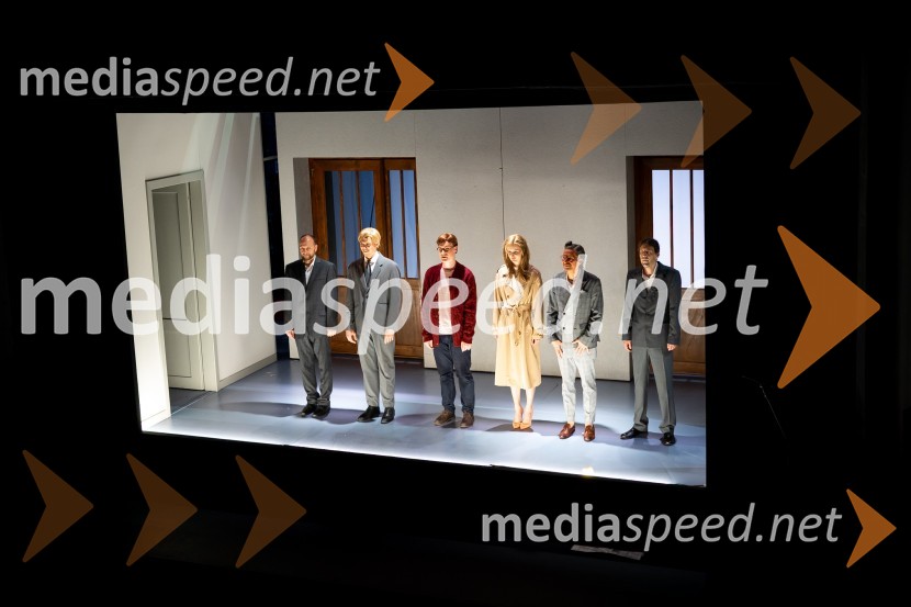  Đorđe Dimitrijević, igralec;  Lovro Zafred, igralec;  Žan Brelih Hatunić, igralec;  Lucija Harum, igralka, pevka;  Aljoša Koltak, igralec;  David Vitez, igralecPOGLEJ ME!, premiera v gledališču Celje