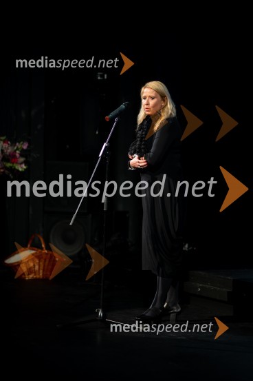  Tatjana Doma, dramaturginja SLG CeljePOGLEJ ME!, premiera v gledališču Celje