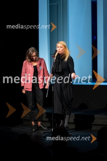  Jerneja Volfand, vodja programa SLG Celje;  Tatjana Doma, dramaturginja SLG CeljePOGLEJ ME!, premiera v gledališču Celje