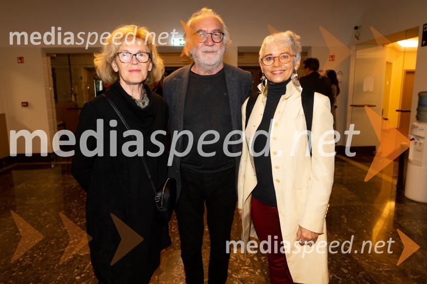  ... ;  ... ;  Alja Predan, dramaturginja SLG Celje, nekdanja umetniška direktorica Festivala Borštnikovo srečanjePOGLEJ ME!, premiera v gledališču Celje