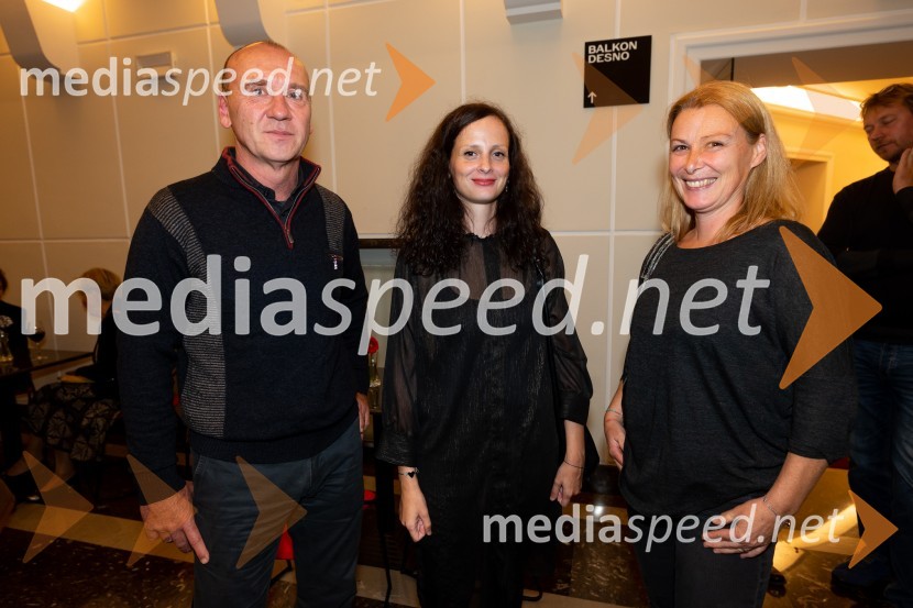 POGLEJ ME!, premiera v gledališču Celje