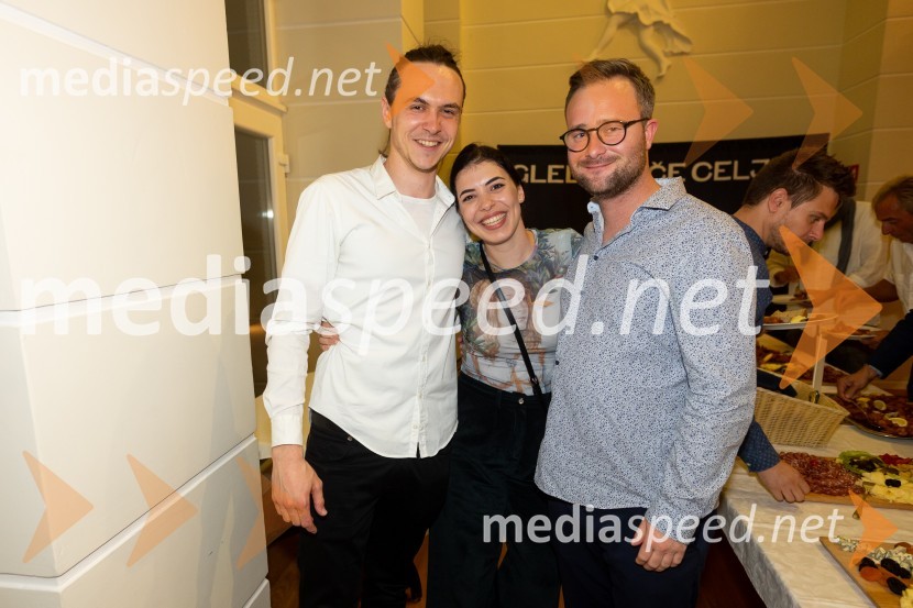  Lovro Zafred, igralec;  ... ;  ... POGLEJ ME!, premiera v gledališču Celje